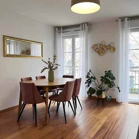 Family Stay - Steps From Disneyland Serris Bagian luar foto